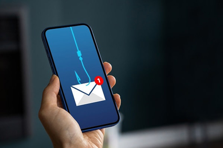 フィッシング詐欺に遭わないための4箇条 ! なりすましなど、よくある手口も紹介